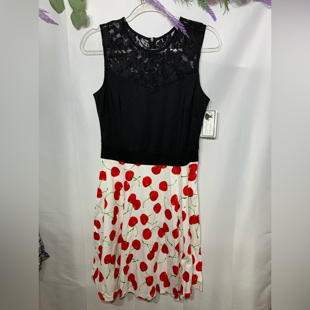 NWT Héloïse Fashion Cherry Dress